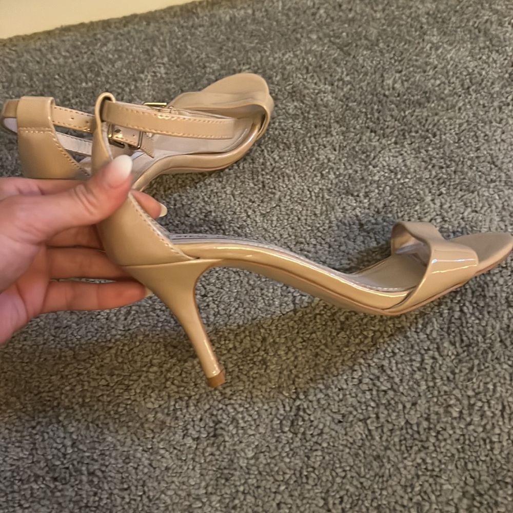 Steve Madden - Picture 3 of 5